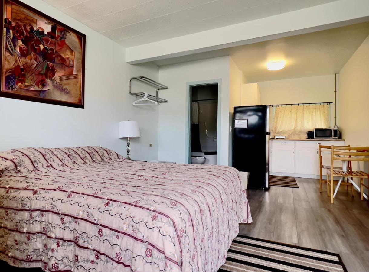 Airport Inn Quesnel Dış mekan fotoğraf