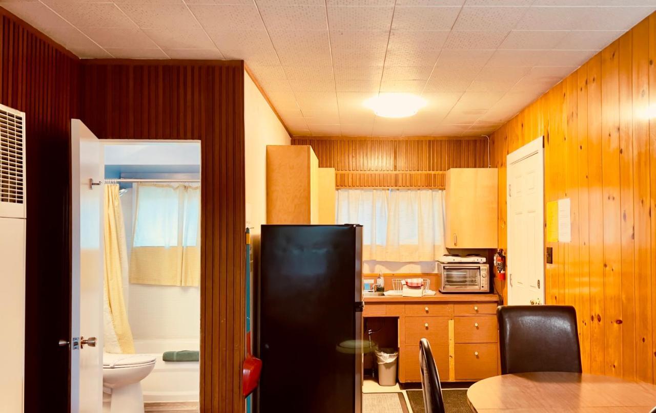 Airport Inn Quesnel Dış mekan fotoğraf