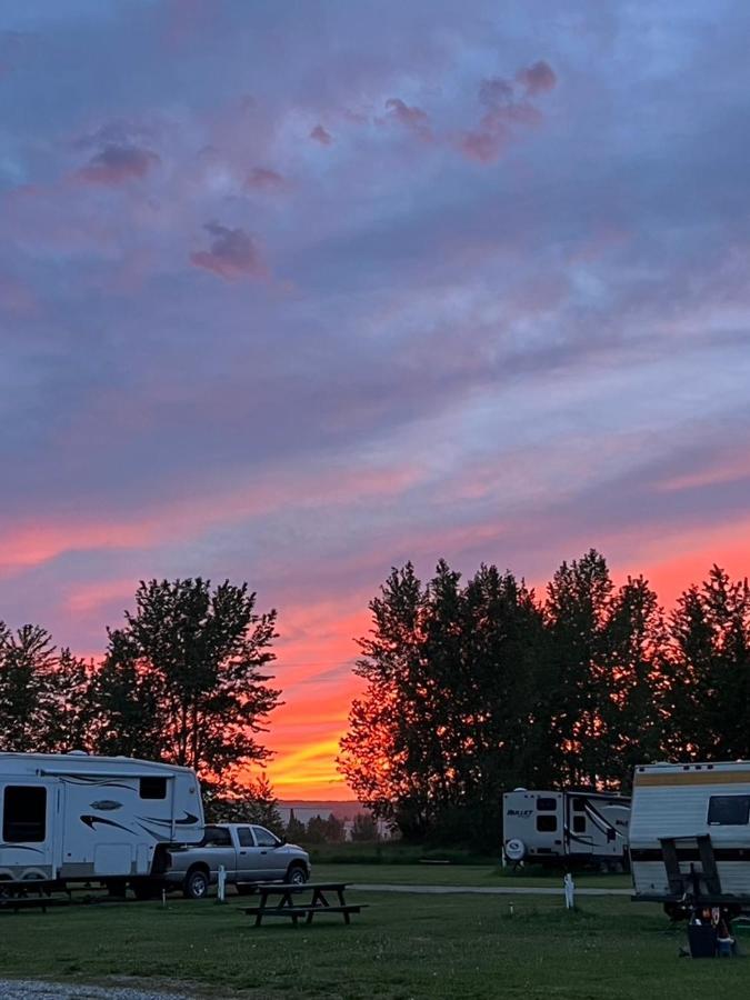 Airport Inn Quesnel Dış mekan fotoğraf