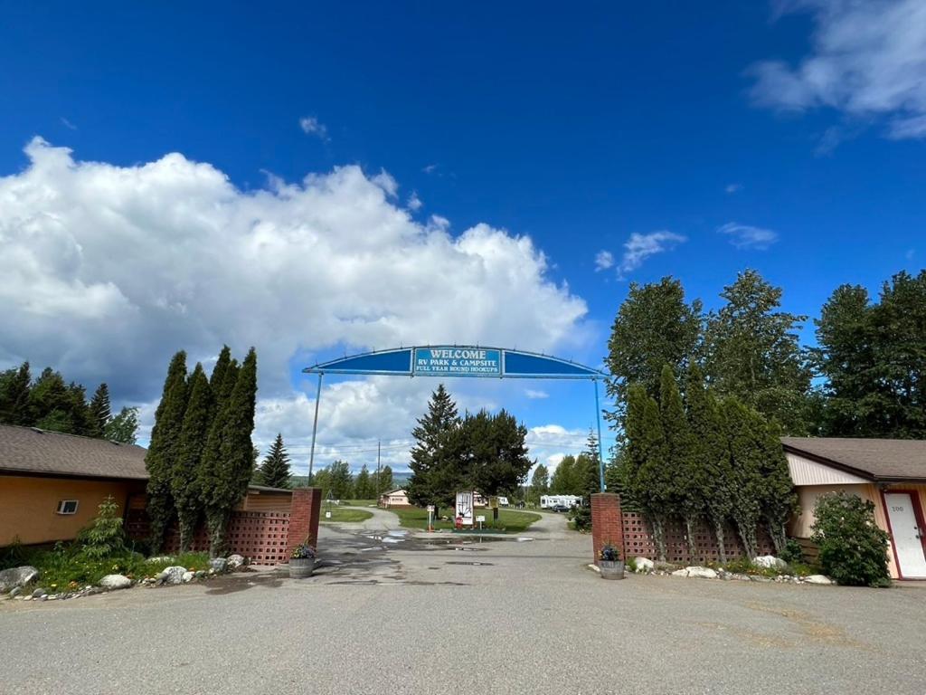 Airport Inn Quesnel Dış mekan fotoğraf