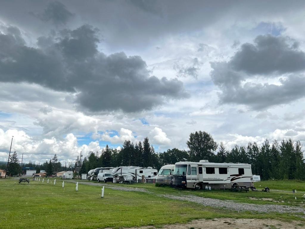 Airport Inn Quesnel Dış mekan fotoğraf