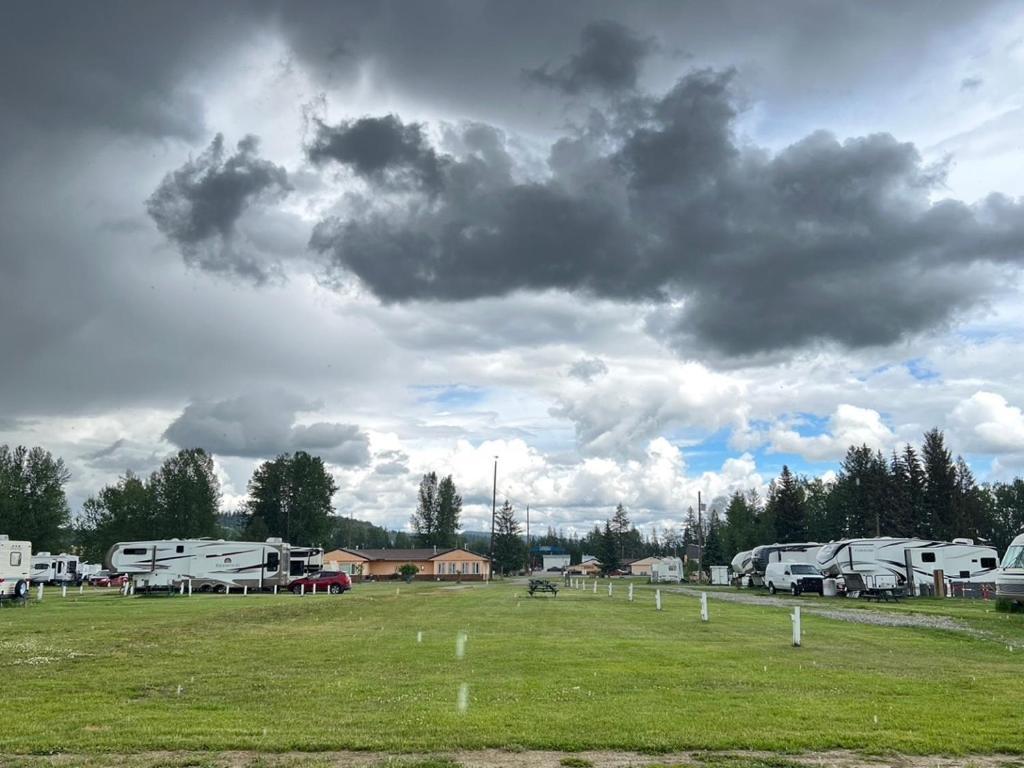 Airport Inn Quesnel Dış mekan fotoğraf