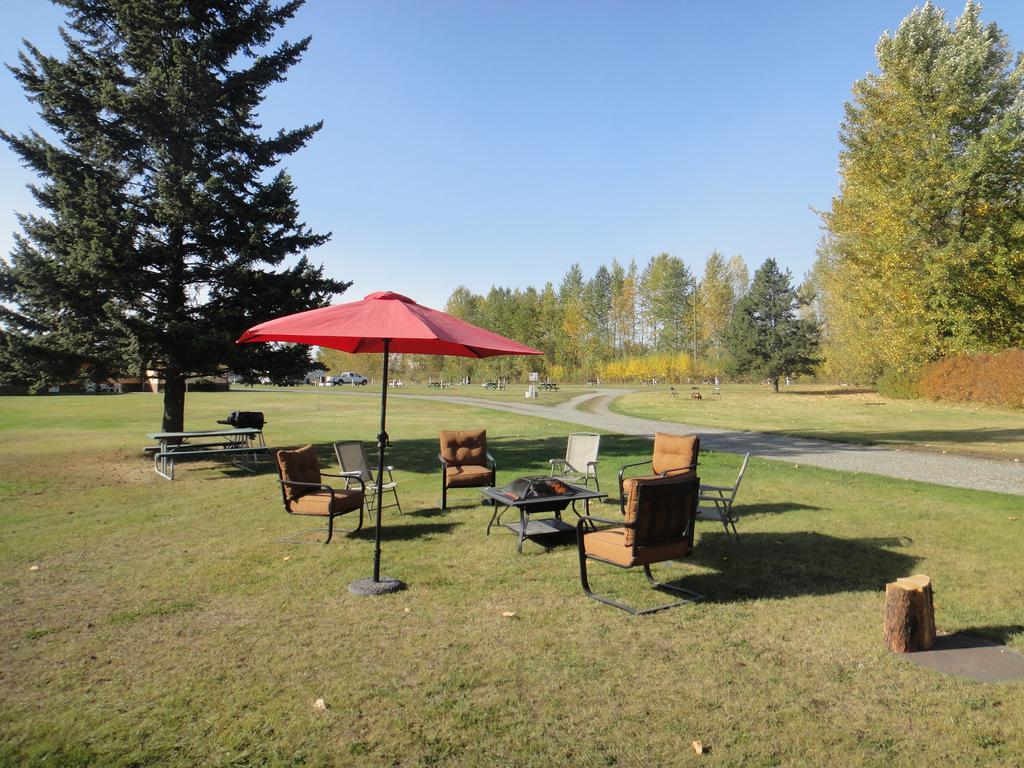 Airport Inn Quesnel Dış mekan fotoğraf