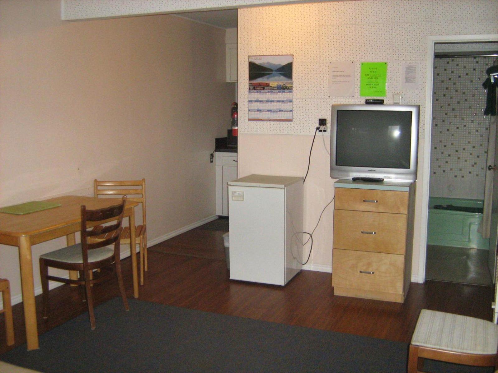 Airport Inn Quesnel Oda fotoğraf