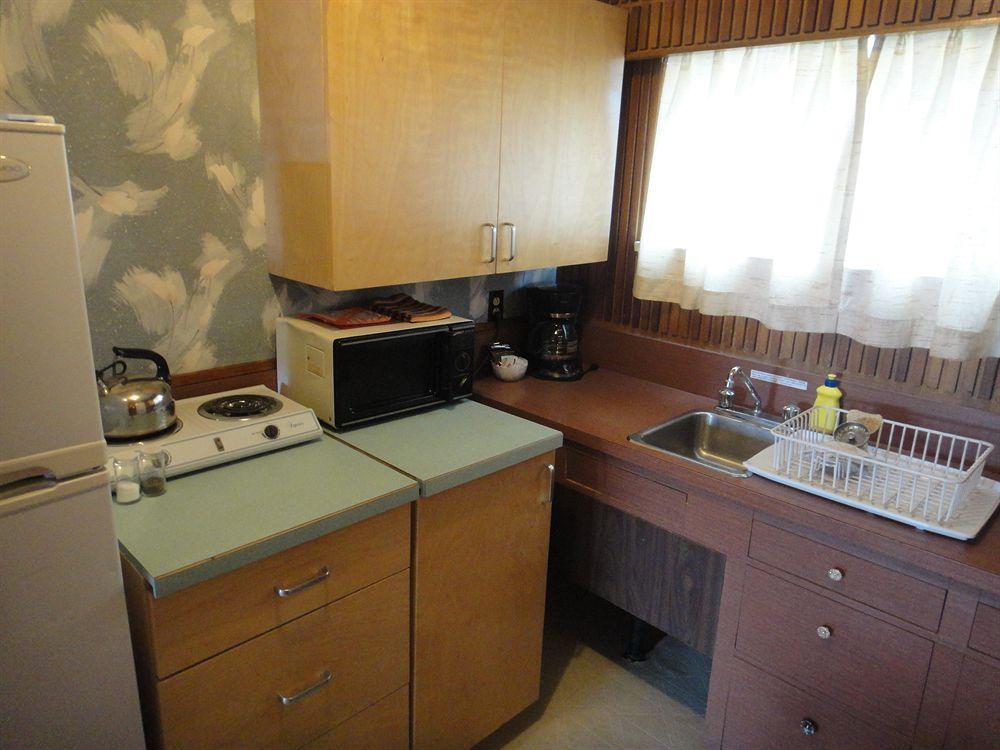 Airport Inn Quesnel Dış mekan fotoğraf