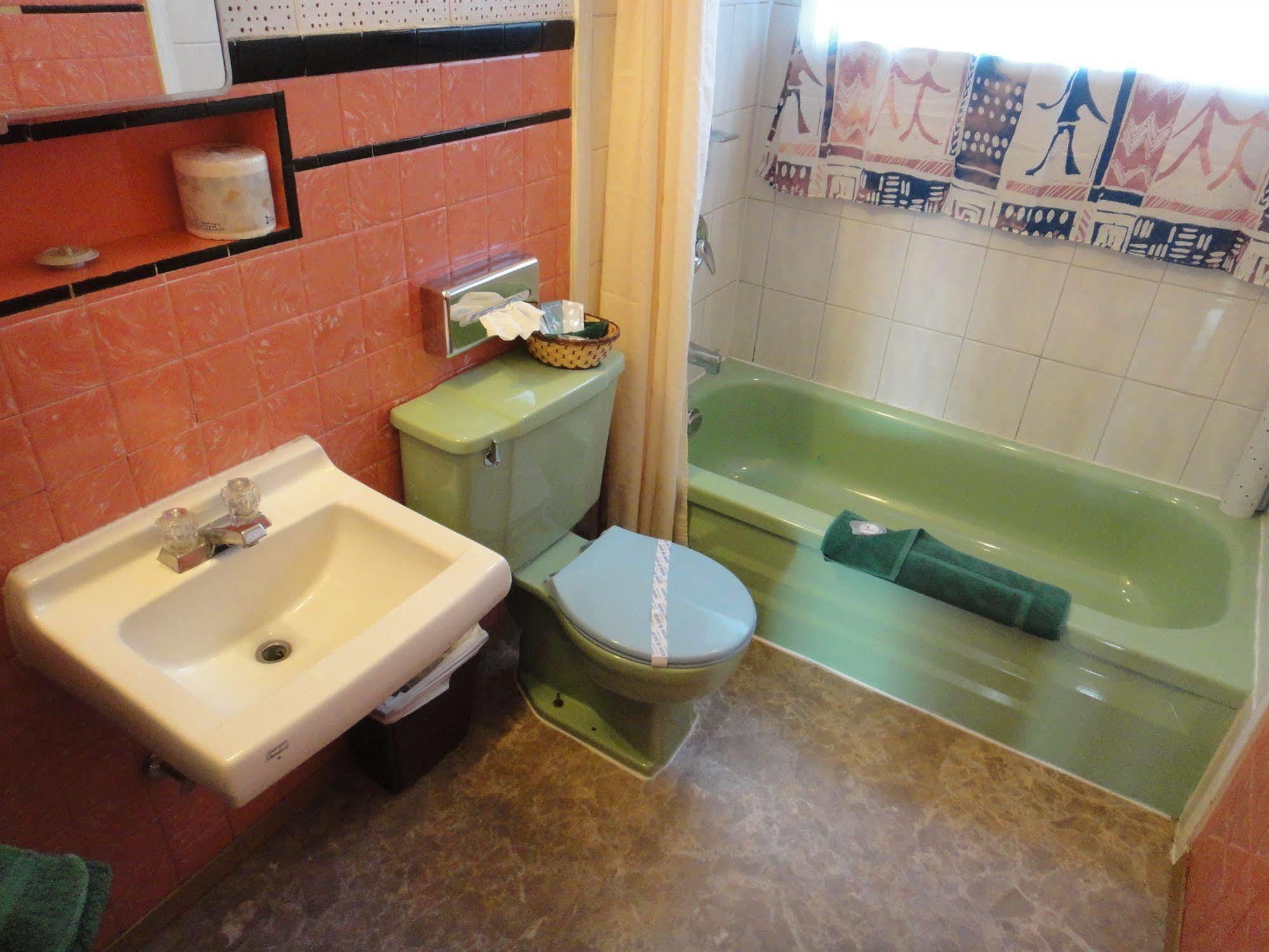 Airport Inn Quesnel Dış mekan fotoğraf