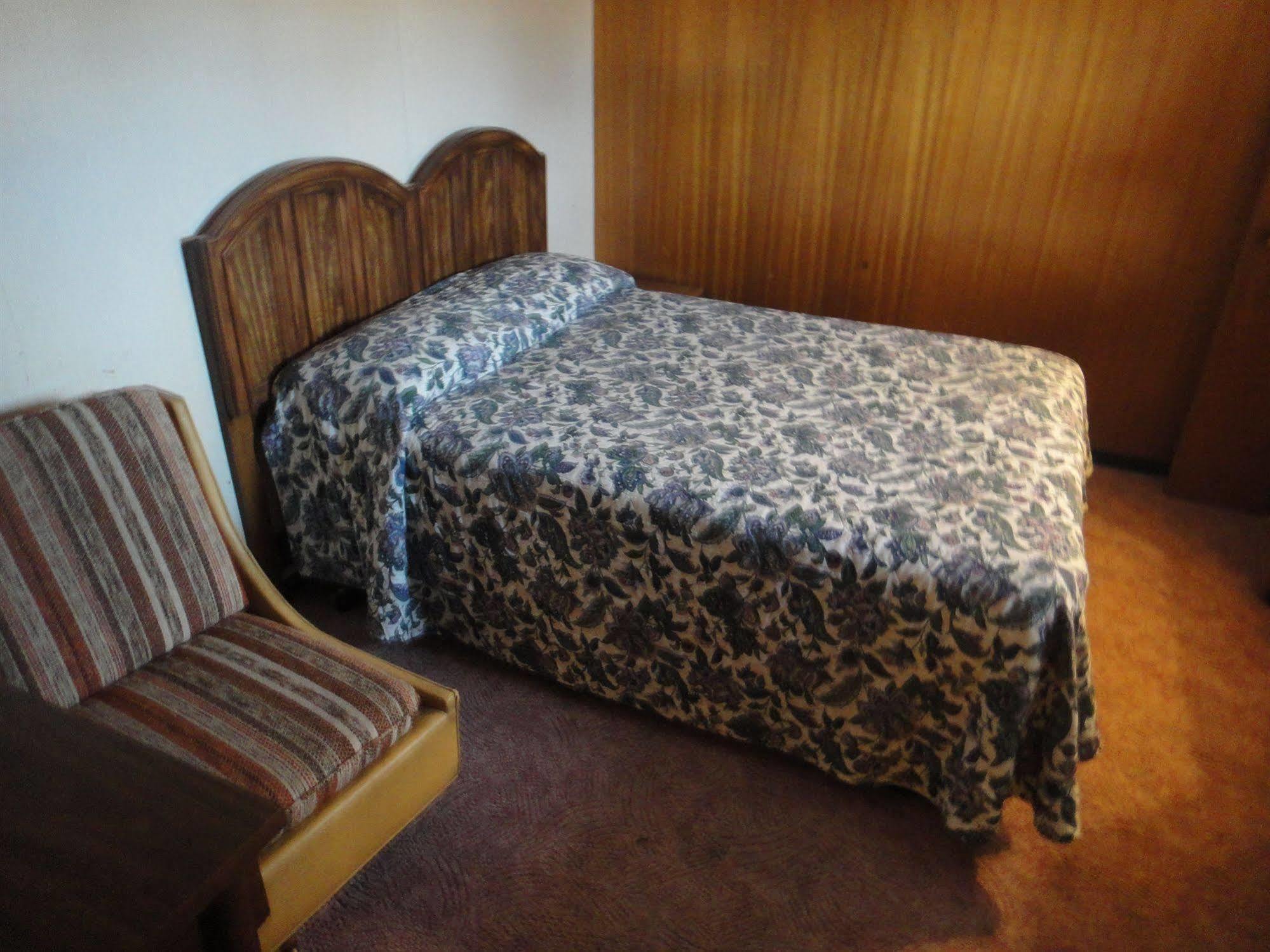 Airport Inn Quesnel Dış mekan fotoğraf